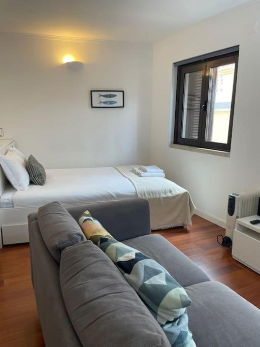 Cardal Terrace 30486al & Cardal 49618al Lisboa